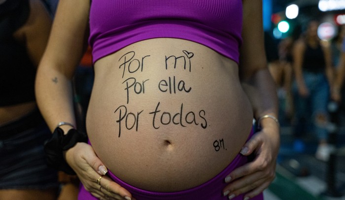 Marcha por el Día Internacional de la Mujer, el 8 de marzo de 2024, en Montevideo. Foto: Meri Parrado. Marcha por el Día Internacional de la Mujer, el 8 de marzo de 2024, en Montevideo. Foto: Meri Parrado.