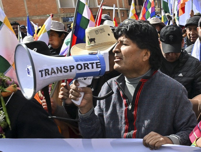 Evo Morales durante la llamada "Marcha por la Salvación de Bolivia" contra el presidente Luis Arce, el 17 de setiembre de 2024 en Caracollo, provincia de Oruro. · Foto: Aizar Raldes, AFP Evo Morales durante la llamada "Marcha por la Salvación de Bolivia" contra el presidente Luis Arce, el 17 de setiembre de 2024 en Caracollo, provincia de Oruro. · Foto: Aizar Raldes, AFP