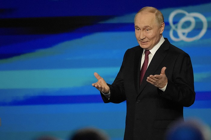 Vladimir Putin durante la Semana de la Energía de Rusia, en Moscú. · Foto: Alexander Zemlianichenko, pool, AFP Vladimir Putin durante la Semana de la Energía de Rusia, en Moscú. · Foto: Alexander Zemlianichenko, pool, AFP