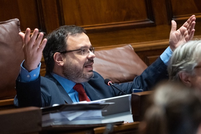 Felipe Schipani, durante la sesión especial de la Cámara de Representantes, el 13 de octubre, en el Palacio Legislativo. · Foto: Gianni Schiaffarino Felipe Schipani, durante la sesión especial de la Cámara de Representantes, el 13 de octubre, en el Palacio Legislativo. · Foto: Gianni Schiaffarino