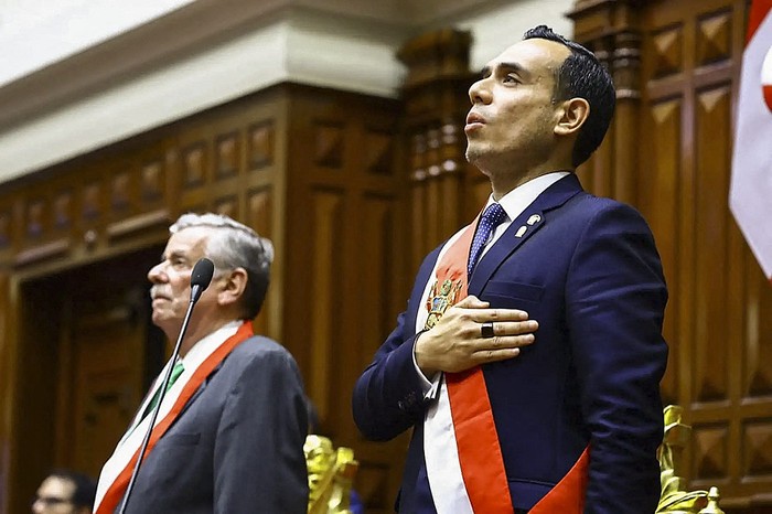 El nuevo presidente interino de Perú, José Jerí Oré en el Congreso Nacional en Lima. · Foto: S/d de autor, Andina, AFP El nuevo presidente interino de Perú, José Jerí Oré en el Congreso Nacional en Lima. · Foto: S/d de autor, Andina, AFP