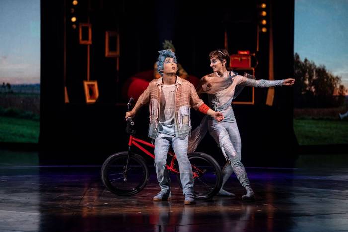 Difusión Cirque du Soleil. Vestuario: Zaldy. Difusión Cirque du Soleil. Vestuario: Zaldy.