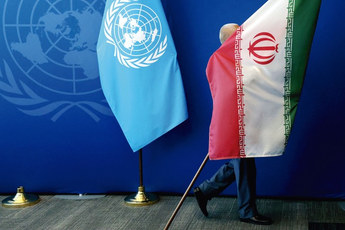 Las banderas de Naciones Unidas y de Irán durante la Asamblea General de la ONU, el 25 de setiembre, en Nueva York. · Foto: Spencer Platt, Getty Images, AFP Las banderas de Naciones Unidas y de Irán durante la Asamblea General de la ONU, el 25 de setiembre, en Nueva York. · Foto: Spencer Platt, Getty Images, AFP